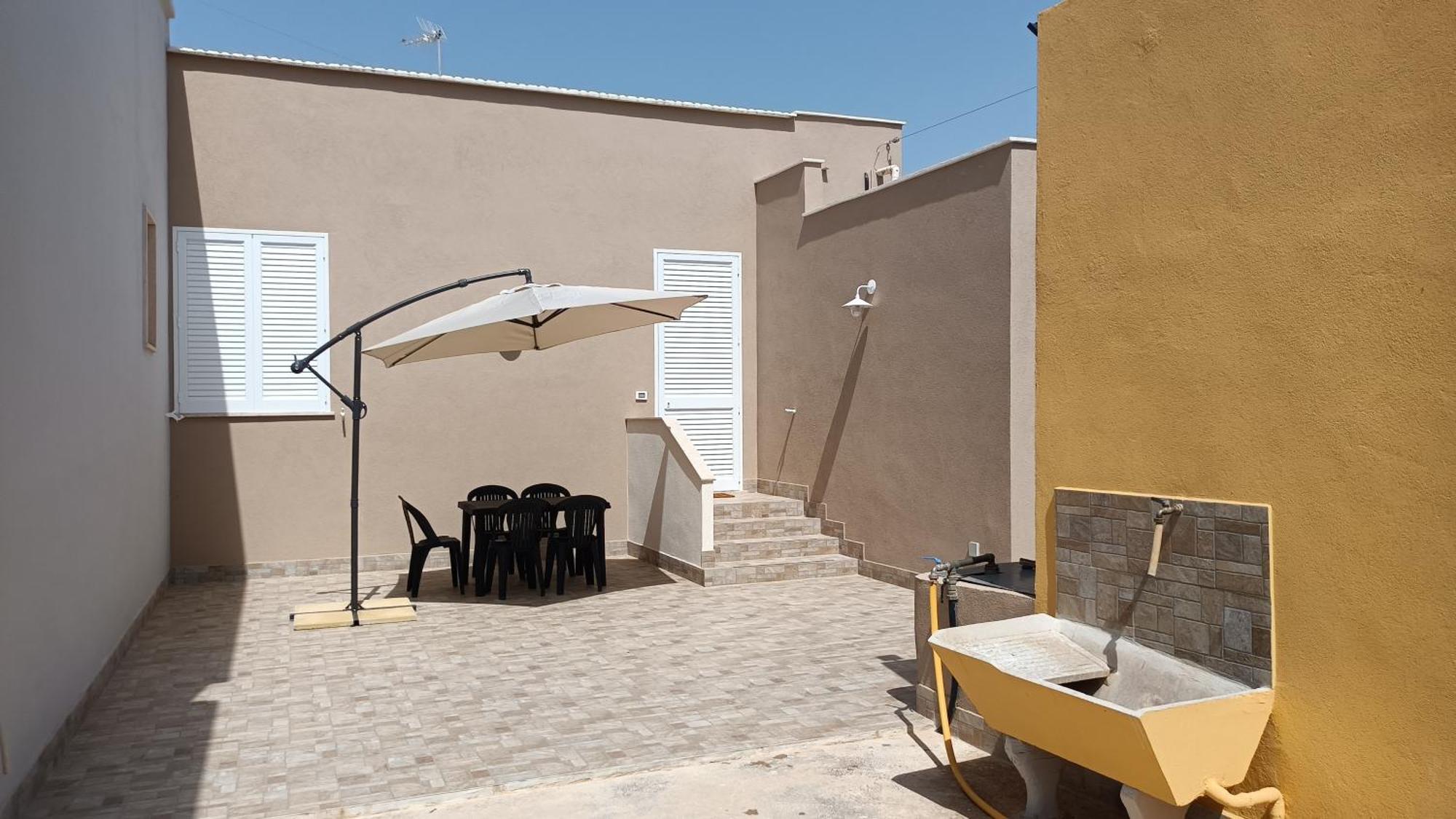 Scirocco E Maestrale Villa Петрозино Екстериор снимка
