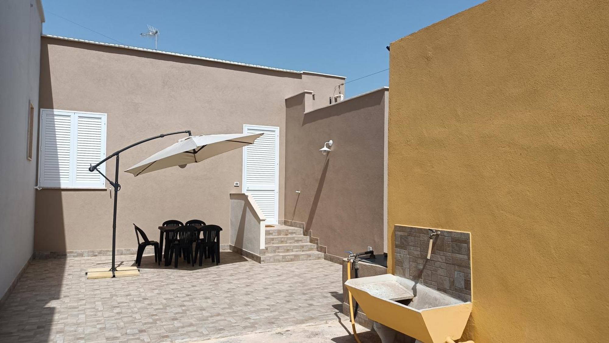 Scirocco E Maestrale Villa Петрозино Екстериор снимка